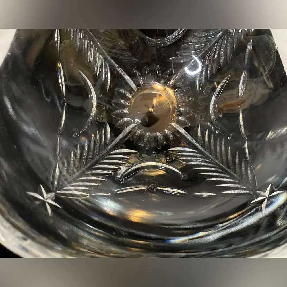 VTG CHRISTMAS TREE STAR LEAD CRYSTAL BOWL FLUTED WAVY EDGES 25 oz